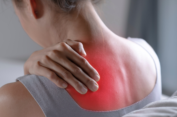 Douleurs de fibromyalgie aux épaules